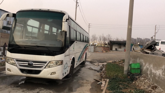 Подержанными окно автобуса ZK6112D Yutong двигателя 53 туристического автобуса передними используемое местами сползая