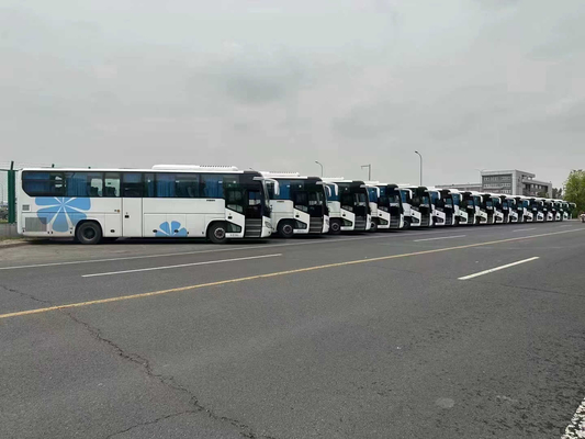 Используемые места цвета 50 роскошного автобуса белые листают весна двигателя двери 2018 год автобус ZK6119 Yutong руки среднего редкого 2-ой