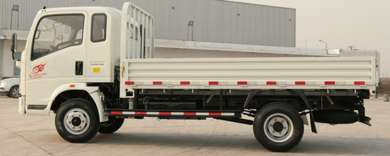 Используемый небольшой режим привода тележек 4×2 нагружая 4-6 правой тонн тележки грузовика Sinotruck Howo привода