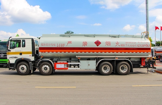 8*4 HOWO Подержанный нефтяной танкер грузовик 350 л.с.