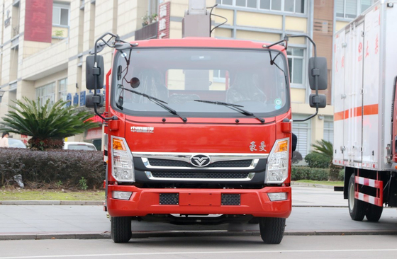 Маленький грузовик с монтированным краном подъем 4 тонн 8-скоростной ручной трансмиссии Howo 4 * 2 режим привода