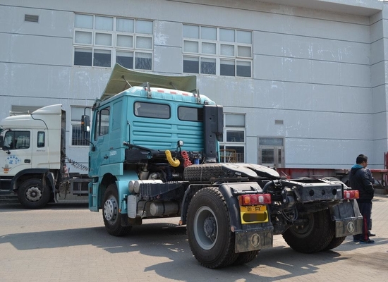 Тракторный грузовик 4×2 Новый Shacman Horse Head Weichai 336hp Euro 3 Выброс одно и полкабины