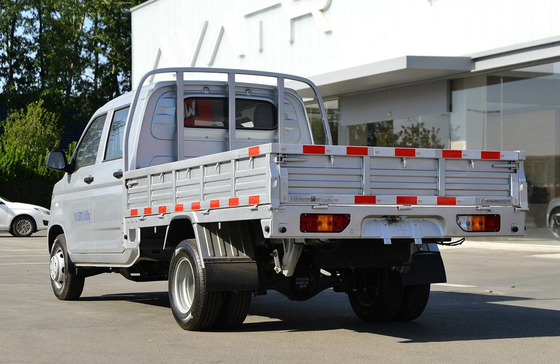 Коробка грузовик Грузовик Wuling Легкий грузовик Двойной кабины 3350 мм колесная база 4 * 2 Drive Mode 6 шина