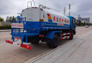 Донфенг использовало емкость танка 10000Л нефтяного танкера 7350×2470×2710мм с красным дизельным мотором