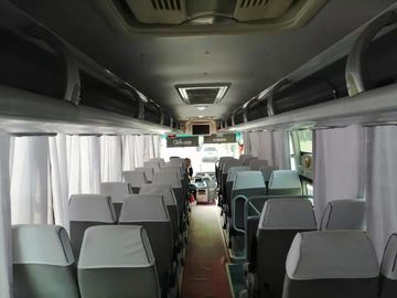 Белым Ютонг используемое цветом везет 47 мест на автобусе хорошее состояние автобуса Ютонг 2013 год дизельное