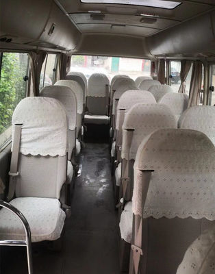Бензин 2017 мест года 23 использовал каботажное судно Тойота автобус использовал мини автобус тренера