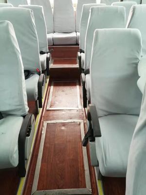 47 используемый местами автобус тренера Yutong ZK6107 используемый автобусом 2014 управление рулем RHD года 100km/H