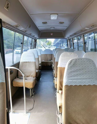 2010 автобус каботажного судна года 20 используемый местами, используемый мини автобус каботажного судна Тойота автобуса с бензиновым двигателем 2TR в хорошем состоянии