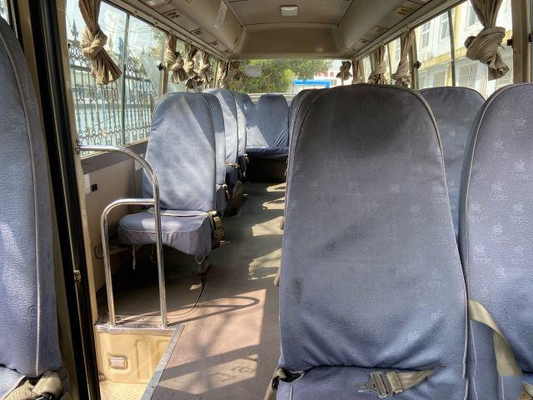 Используемый автобус каботажного судна Тойота мини в 2011 используемой годом дизельным двери эксплуатируемой руководством везет используемый роскошный автобус на автобусе с 23 местами
