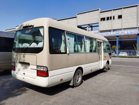 Автобус Тойота используемый каботажным судном с полными автобусом оборудования 20 используемым местами мини в автобусе Munual бензина сползая окна 2012 год