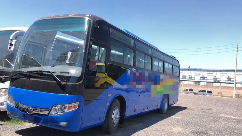 2015 автобус тренера Yutong ZK6107 года 47 используемый местами с новым управлением рулем места LHD