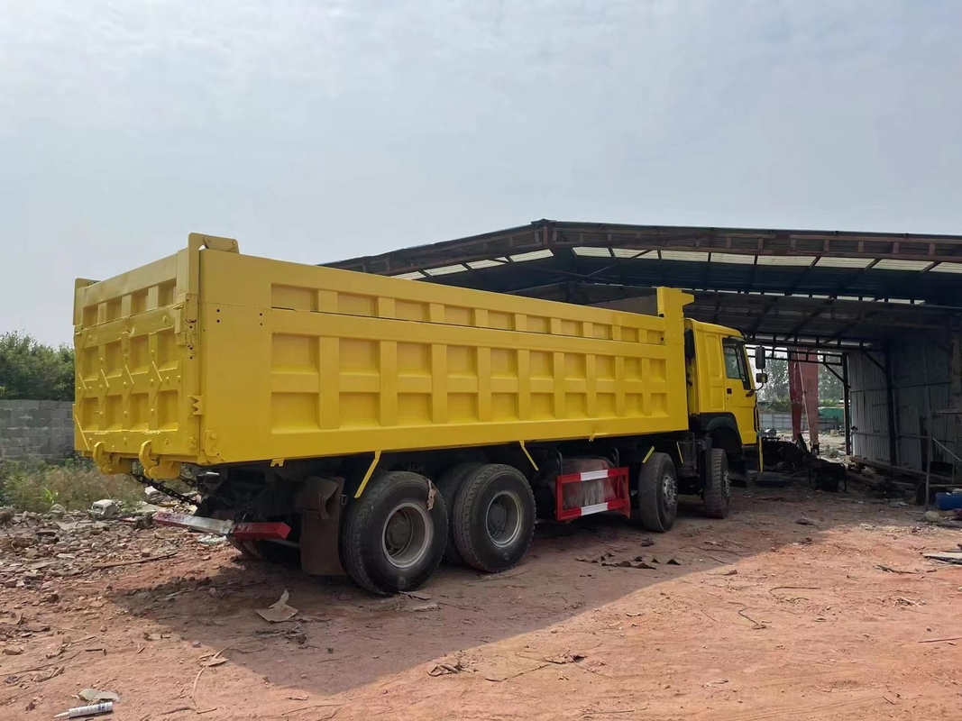 8*4 использовало самосвал 40ton Мицубиси Fuso 12 катит подержанную тележку с 380HP