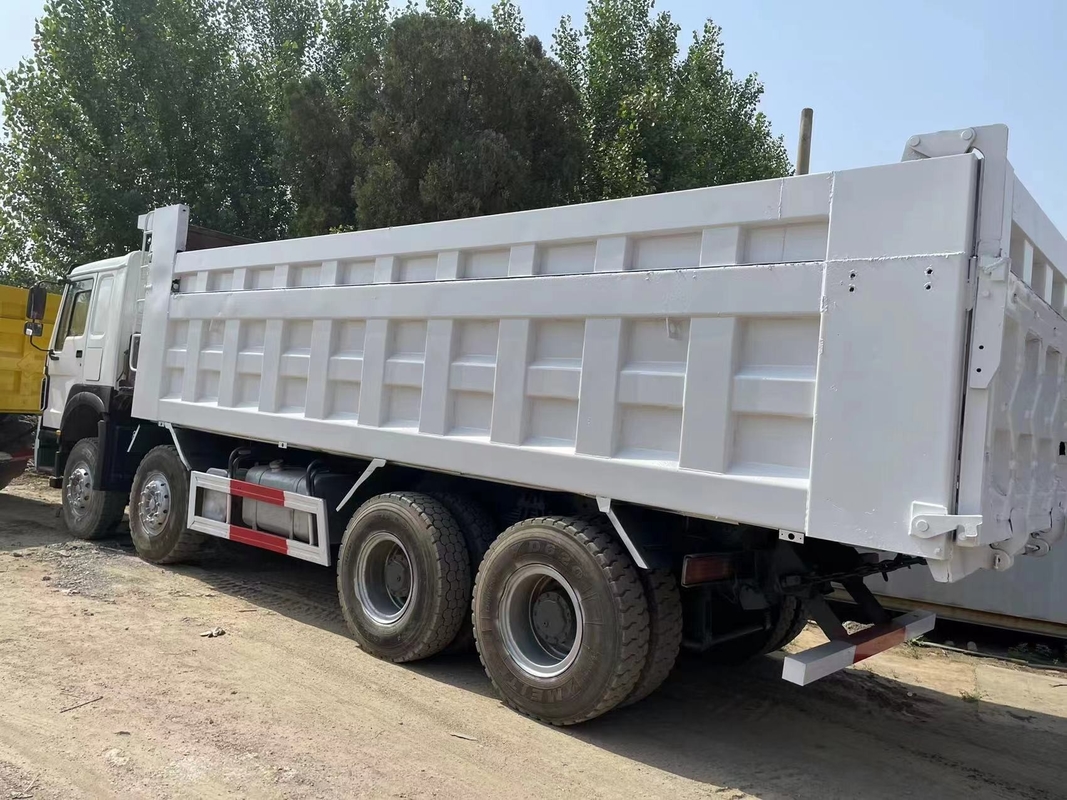 8*4 использовало самосвал 40ton Мицубиси Fuso 12 катит подержанную тележку с 380HP