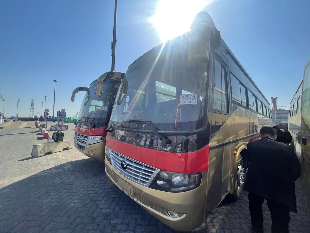 Подержанный туристический автобус Передний двигатель Yutong 53-65 мест Правый руль Двигатель Yuchai ZK6116D