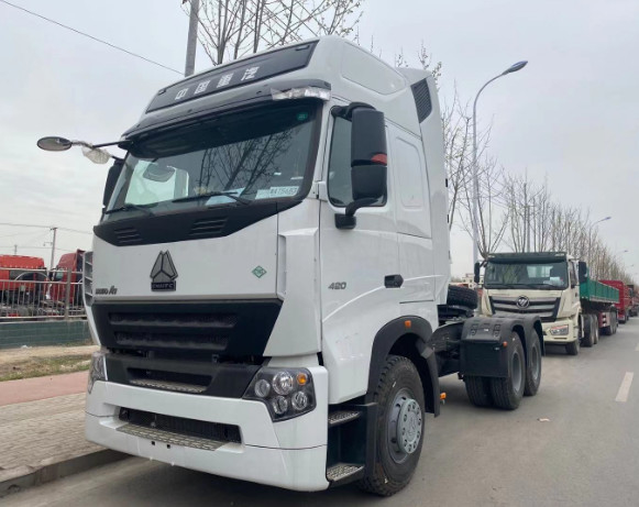 Сверхмощная 10 голова тележки трактора Sinotruk 6x4 420hp трактора Уилера HOWO A7