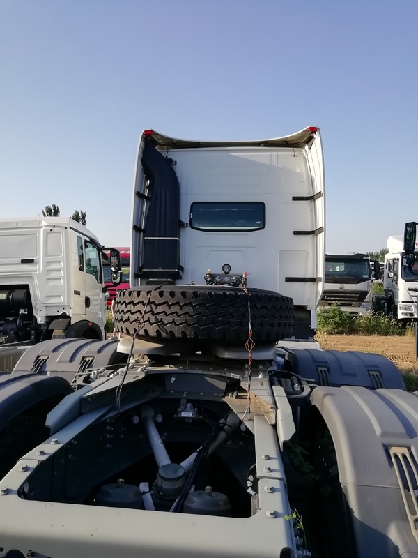 Сверхмощная 10 голова тележки трактора Sinotruk 6x4 420hp трактора Уилера HOWO A7
