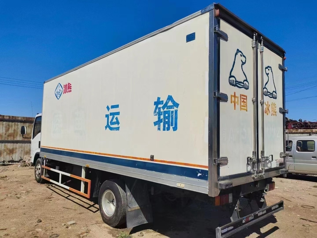 Van Refrigerated ISUZU 130P 89kw использовал транспортное средство дизельное 98km/H холодовой цепи корабля