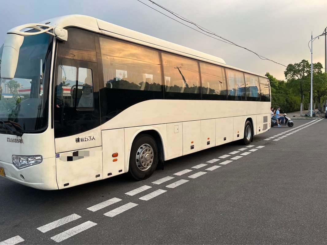 Бренд подвеса воздуха более высокий использовал двигатель дизеля KLQ6129 двойных дверей Wp.7 Seater автобуса 53 тренера