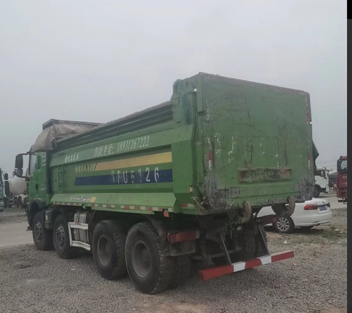 Tipper самосвала Howo 8x4 4 используемый цапфами с 375HP 317HP для продажи