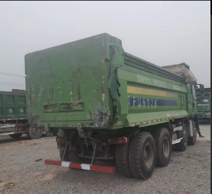 Tipper самосвала Howo 8x4 4 используемый цапфами с 375HP 317HP для продажи