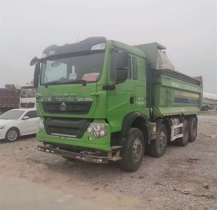 Tipper самосвала Howo 8x4 4 используемый цапфами с 375HP 317HP для продажи