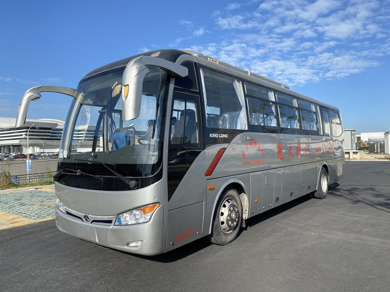 2014 автобус используемый местами тренера года 45 Kinglong XMQ6101 с управлением рулем двигателя дизеля LHD