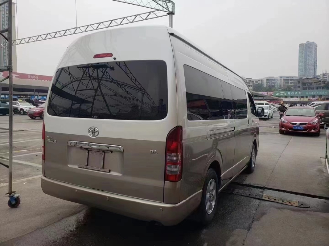 Места 2018 года 13 использовали мини-автобус с передним автобусом Тойота Хясе двигателя с высокой крышей