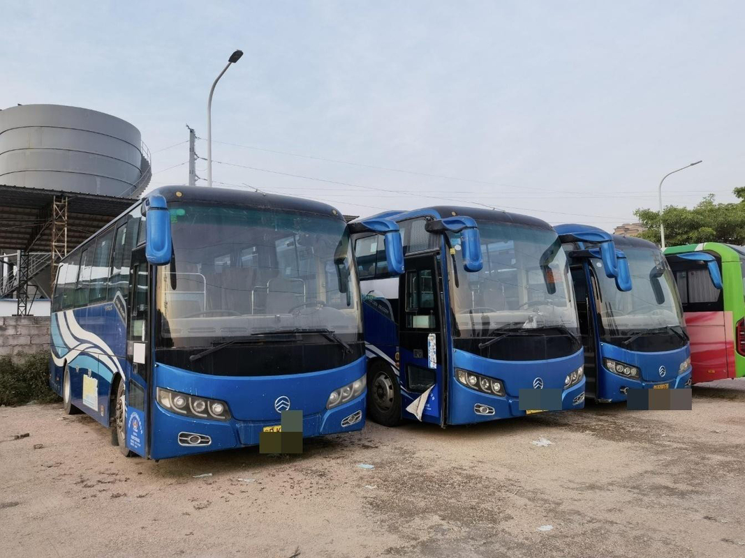 Роскошный автобус тренера использовал автобус евро 3 Rhd Lhd автобуса Kinglong подержанный дизельный для продажи
