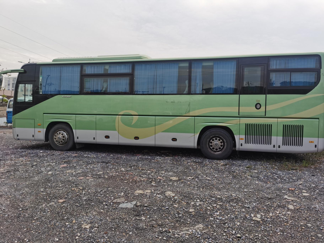 Роскошным автобус транспорта пассажира Yutong автобуса тренера подержанным используемый автобусом для продажи