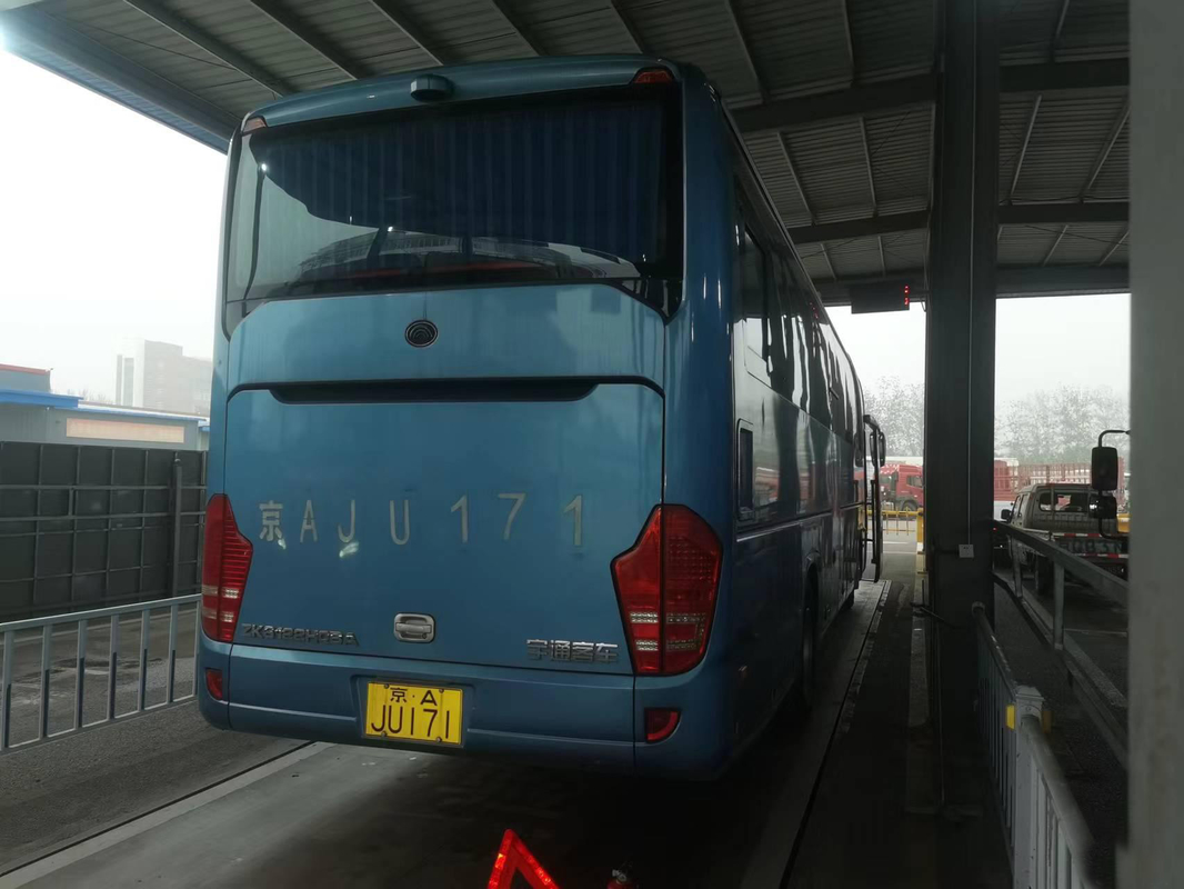 Роскошный автобус Rhd Lhd 55 тренера усаживает подержанным автобус центра города Yutong используемый автобусом для продажи