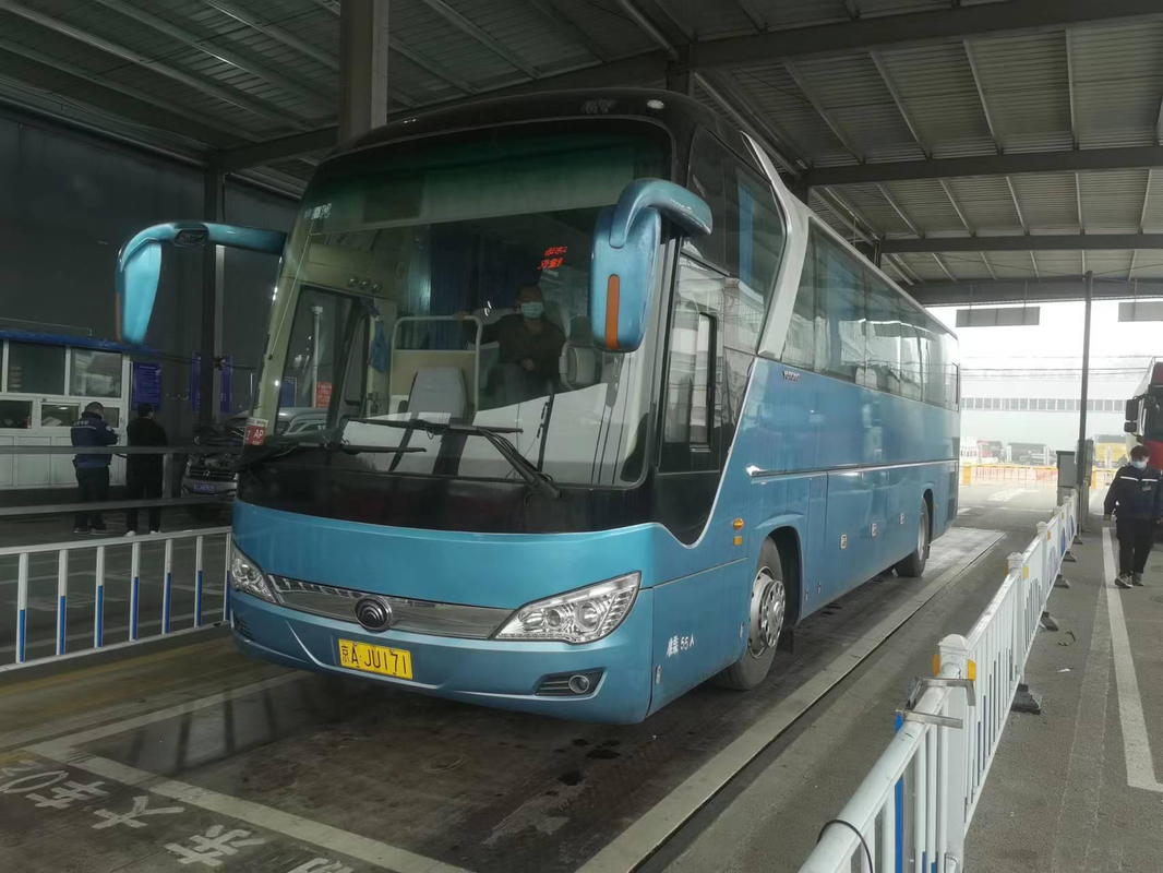 Роскошный автобус Rhd Lhd 55 тренера усаживает подержанным автобус центра города Yutong используемый автобусом для продажи