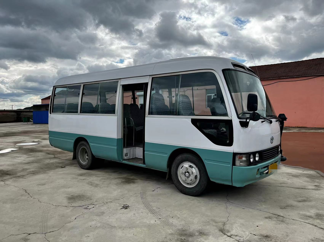 Используемый автобус 6m каботажного судна двигателя дизеля автобуса 14B каботажного судна Тойота подержанный 26 мест