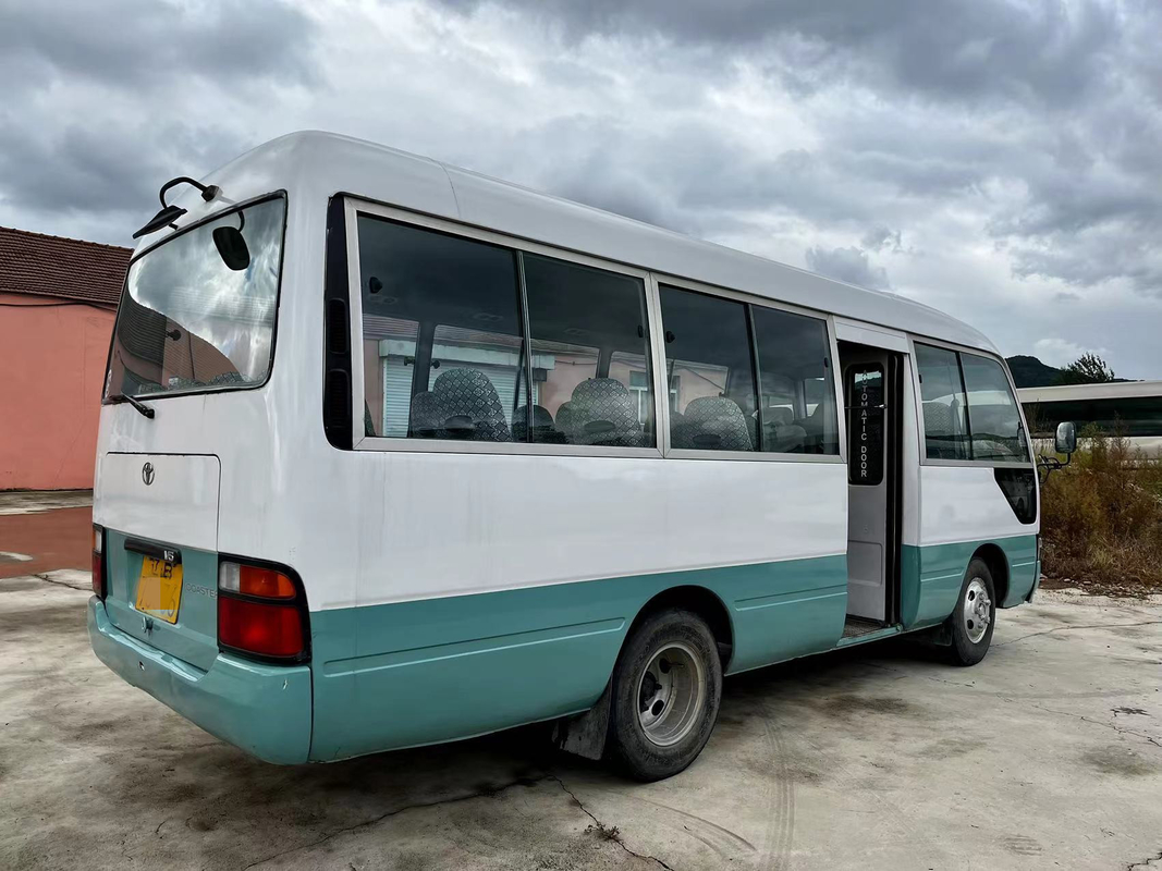 Используемый автобус 6m каботажного судна двигателя дизеля автобуса 14B каботажного судна Тойота подержанный 26 мест