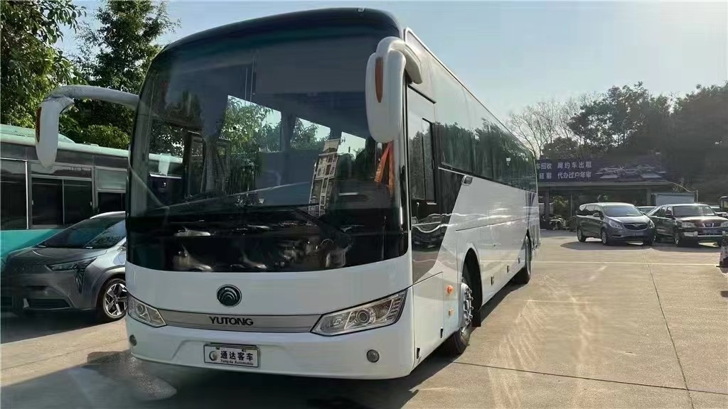 Роскошный автобус перемещения 2017 автобус Zk6125HQ подержанное Buss года 55seat Yutong для продажи