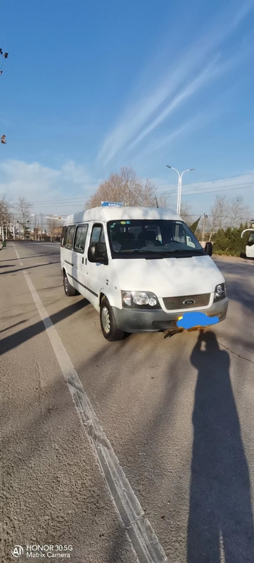 Используемые мини фургоны 2015 год использовали автобус 15 Seater ручной передачи автобуса Форда Hiace мини мини