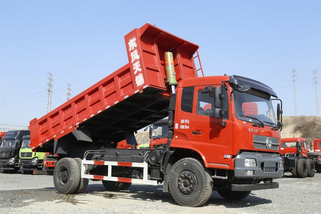 2-ые самосвалов Dongfeng хорошего состояния 8 до 10 тонны легких тележек 160hp бренда 4x2