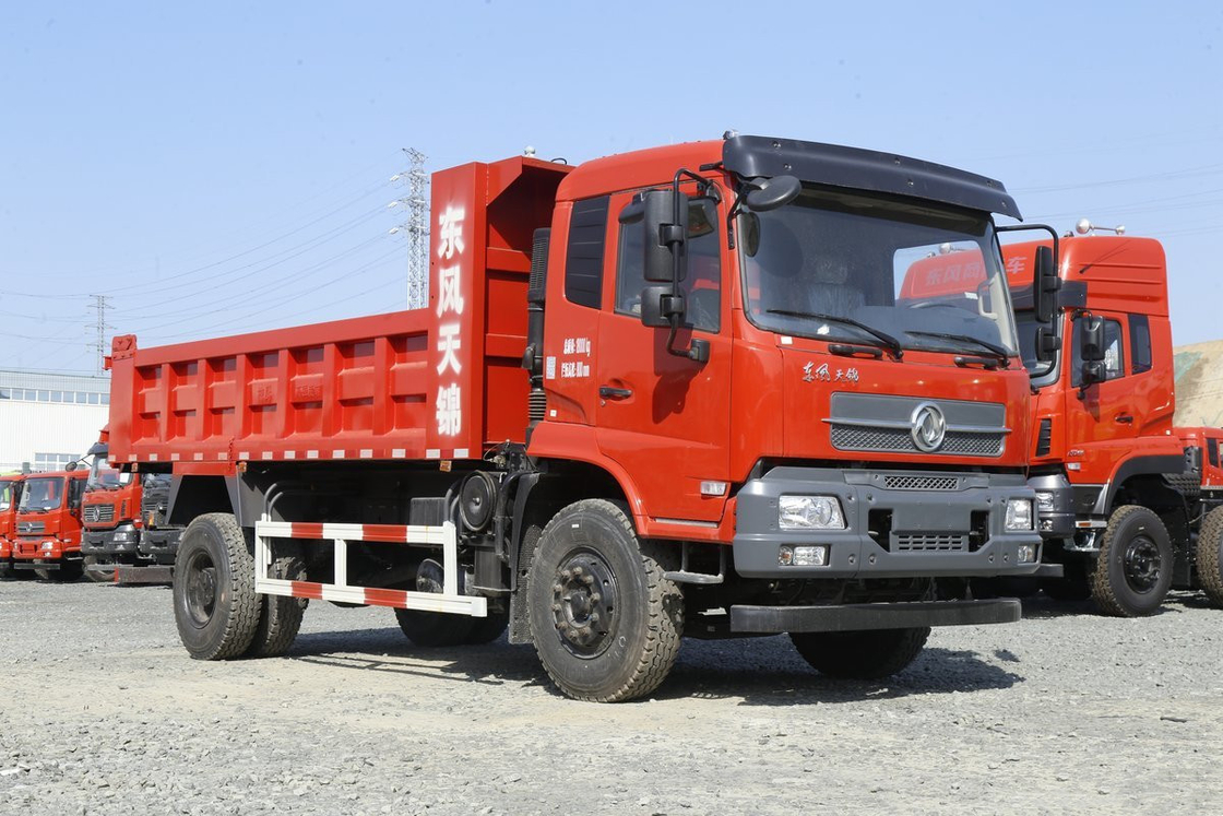 2-ые самосвалов Dongfeng хорошего состояния 8 до 10 тонны легких тележек 160hp бренда 4x2