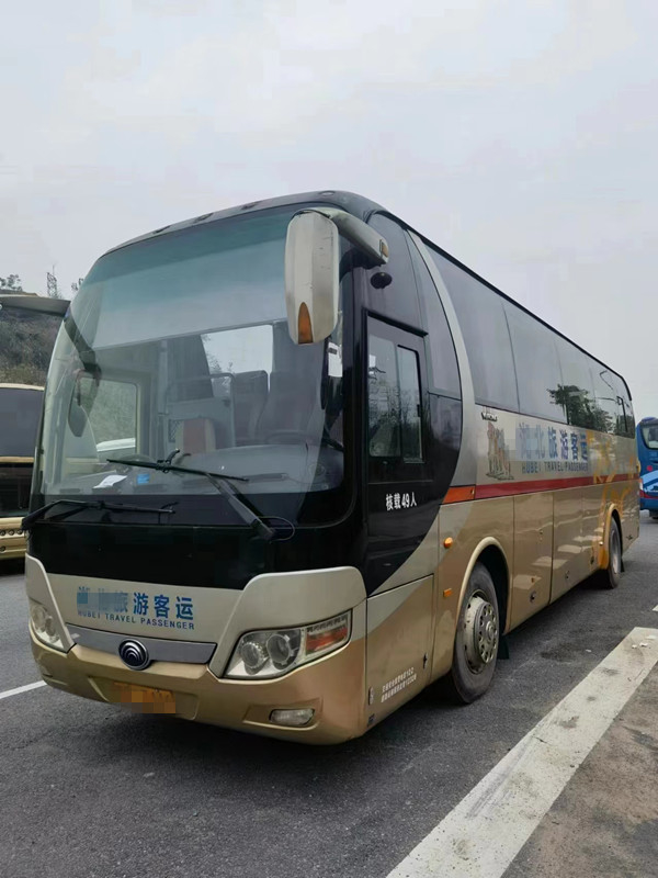 Используемые места автобуса ZK6110 51 Yutong тренера 2013 управление рулем года RHD использовали роскошные автобусы