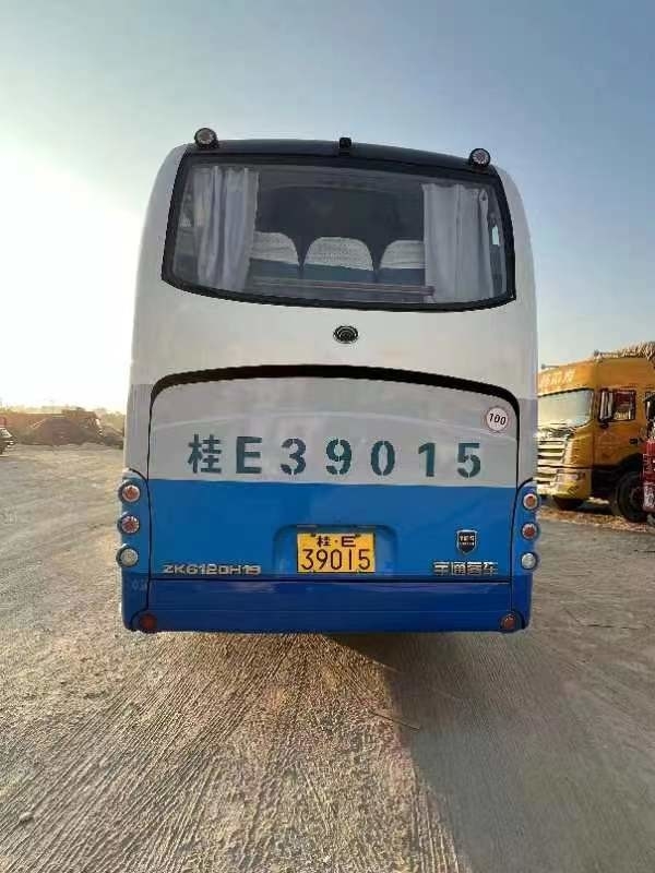 Используемый роскошный автобус 2014 года Yutong Zk6120 использовал управление рулем автобуса LHD Seater автобуса 55 пассажира