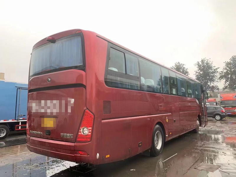2-ой школьный автобус руки 2014 года 55 Seater использовал автобусы автобуса Zk6122 Yutong роскошные для продажи