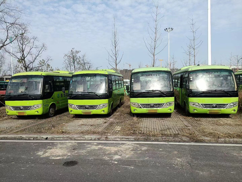 Подержанный мини автобус 26 Seater 2015 поставщик автобуса года ZK6729 передним используемый двигателем
