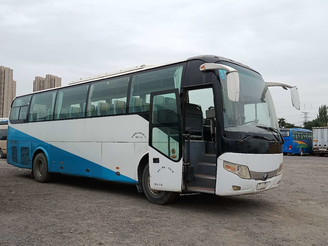 Подержанный цвет туристического автобуса 51seats белый использовал двигатель ZK6110 Yuchai автобуса Yutong