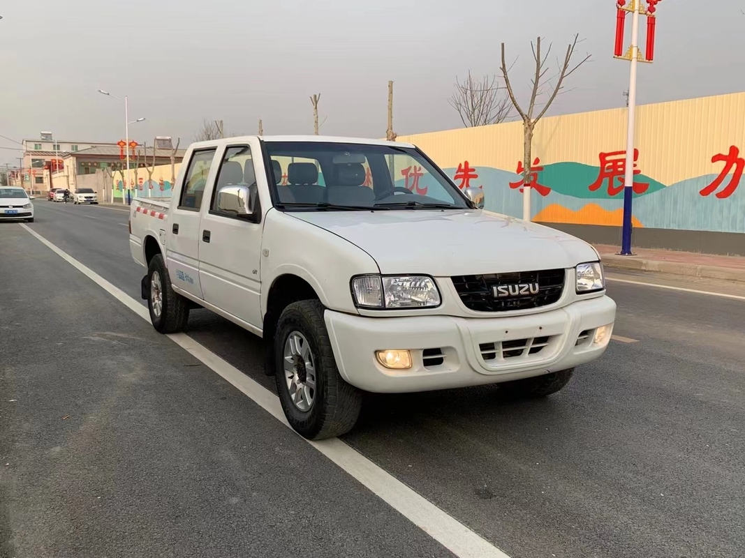 Подержанное Isuzu перевозит приемистость на грузовиках Isuzu мест излучения 5 ЕВРО III двигателя дизеля режима водителя 4×4