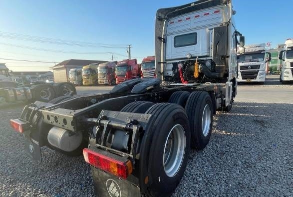 Во-вторых трейлер массовое 40t трейлеров 6X4 460hp Макс ручного резца использовал сварочный трактор Foton BJ4259