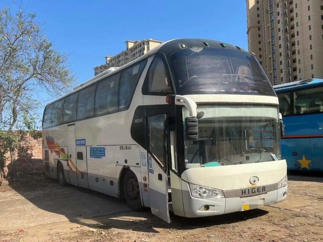 Используемое ЕВРО IV подержанное более высокое KLQ6122 двери кондиционера тарельчатого тормоза мест автобуса и тренера 49 среднее