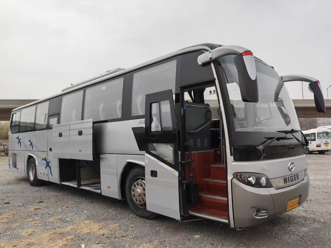Используемые места 12 туристического автобуса 54 измеряют руку более высокое KLQ6125 серебряного цвета двойных дверей двигателя цилиндров Yuchai 6 2-ую