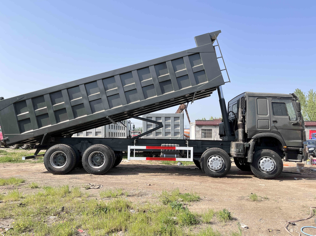 Используемый двигатель тележек Tipper 371hp Sinotruck 10,5 метра номинальной нагрузки 8×4 подержанного HOWO ZZ3317 16t