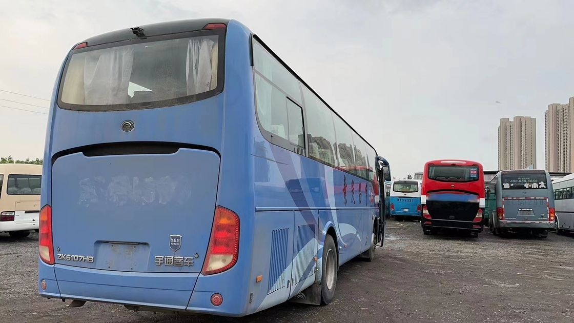 Подержанным автобус используемый кондиционером молодой схвата цвета двигателя Yuchai плана мест мест 2+3 Microbus 60 голубым ZK6107