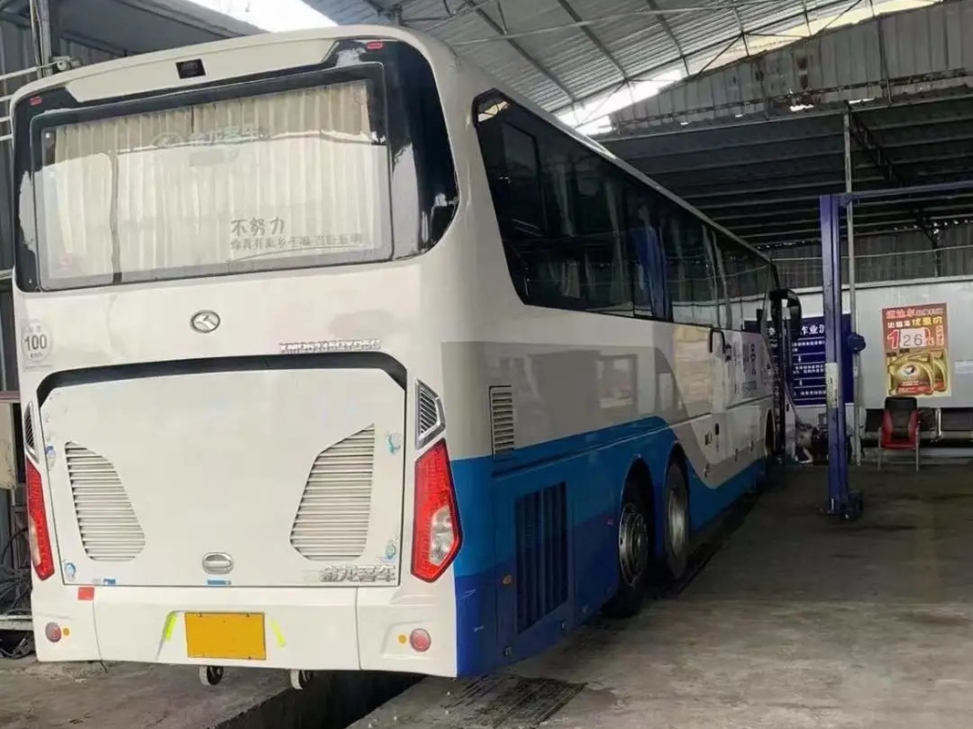 Автобус XMQ6135 LHD/RHD Kinglong подержанных мест двигателя 375hp 56 багажного отделения автобуса больших редких A/C используемый