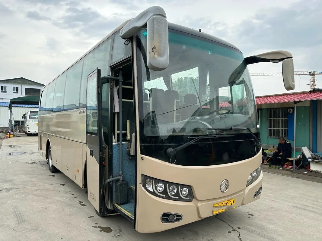 Используемый Rv тренирует золотое ЕВРО IV дракона XML6897 41 место выведенное багажное отделение двигателя Yuchai ручного привода